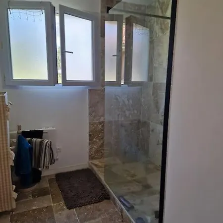 Pavillon En Pleine Nature * Brains-sur-Gee