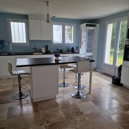 Casa de Férias Pavillon En Pleine Nature Brains-sur-Gee